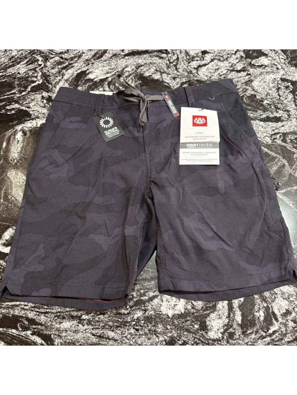 686 Everywhere Featherlight Chino Shorts Black Camo Mens Size 30 NWT